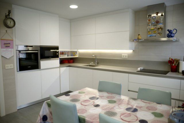 Exposición de cocinas y muebles de diseño en Pascual Muebles, Irurtzun